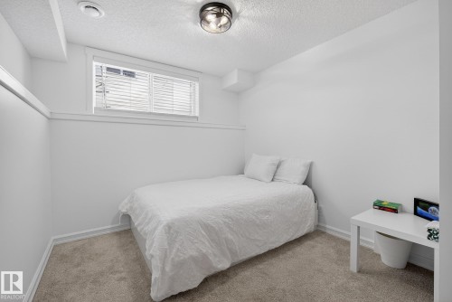 4503 149 Avenue, Edmonton, AB - Indoor Photo Showing Bedroom