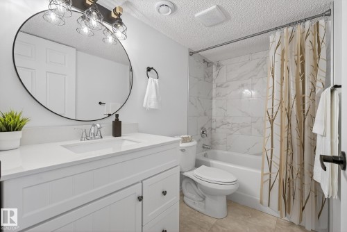 4503 149 Avenue, Edmonton, AB - Indoor Photo Showing Bathroom