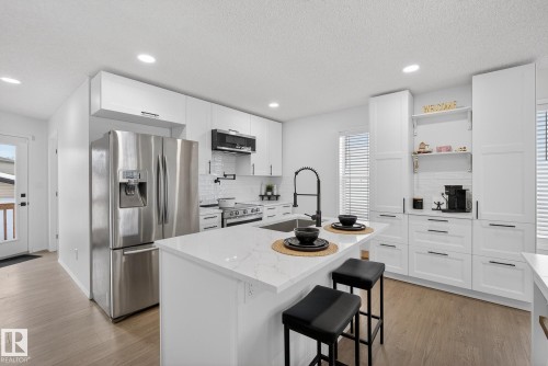 4503 149 Avenue, Edmonton, AB - Indoor Photo Showing Kitchen With Upgraded Kitchen