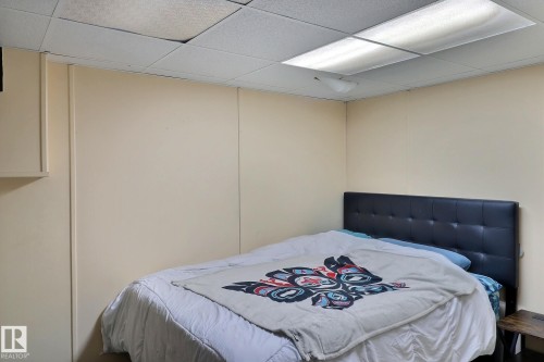 18285 84 Avenue, Edmonton, AB - Indoor Photo Showing Bedroom