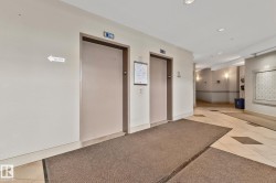 Common area featuring recessed lighting - 