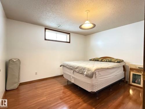 1 Bamber Place, Leduc, AB - Indoor Photo Showing Bedroom