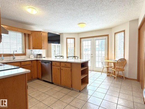 1 Bamber Place, Leduc, AB - Indoor Photo Showing Kitchen