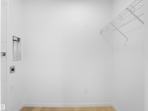 530 Uplands Drive, Edmonton, AB - Indoor