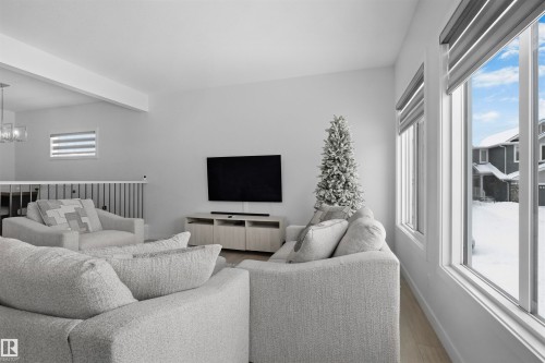 3888 Chrustawka Place, Edmonton, AB - Indoor Photo Showing Living Room