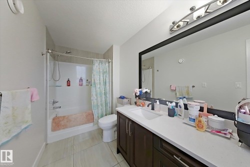 1005 Mcconachie Boulevard, Edmonton, AB - Indoor Photo Showing Bathroom