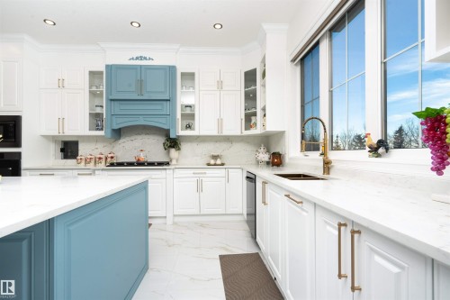 50452 Rge Rd 245, Rural Leduc County, AB - Indoor Photo Showing Kitchen With Double Sink With Upgraded Kitchen