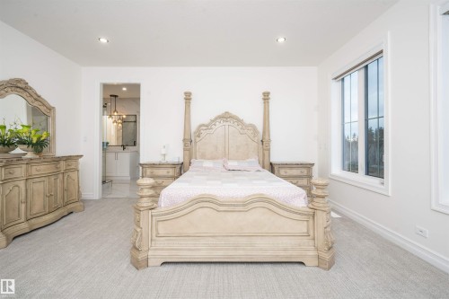 50452 Rge Rd 245, Rural Leduc County, AB - Indoor Photo Showing Bedroom