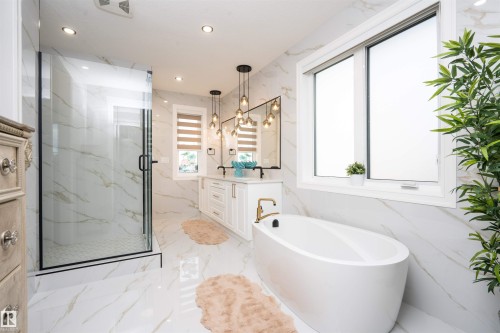 50452 Rge Rd 245, Rural Leduc County, AB - Indoor Photo Showing Bathroom