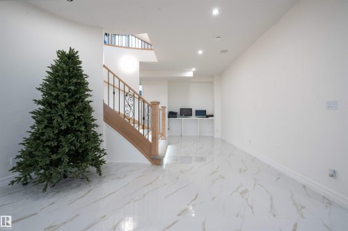 50452 Rge Rd 245, Rural Leduc County, AB - Indoor Photo Showing Other Room
