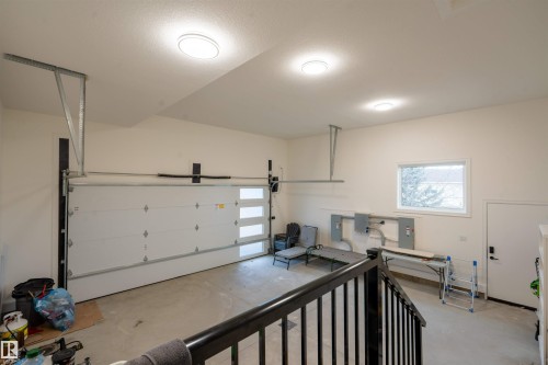50452 Rge Rd 245, Rural Leduc County, AB - Indoor Photo Showing Garage