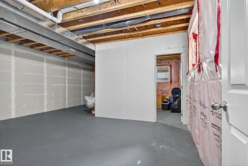 View of unfinished basement - 1717 Chapman Way, Edmonton, AB - Indoor Photo Showing Basement