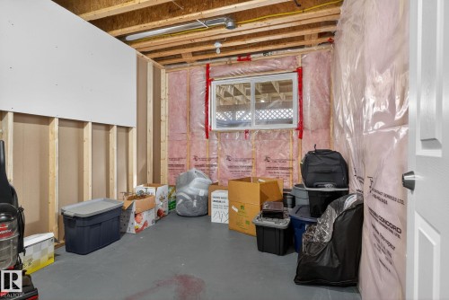 View of storage area - 1717 Chapman Way, Edmonton, AB - Indoor