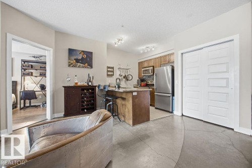 112 1238 Windermere Way, Edmonton, AB - Indoor Photo Showing Kitchen