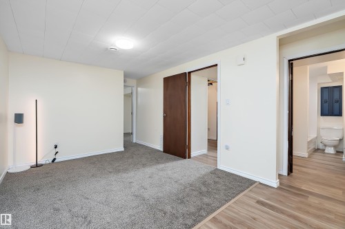 3207 107 Avenue, Edmonton, AB - Indoor Photo Showing Other Room