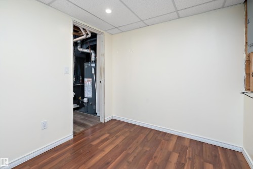 3207 107 Avenue, Edmonton, AB - Indoor Photo Showing Other Room