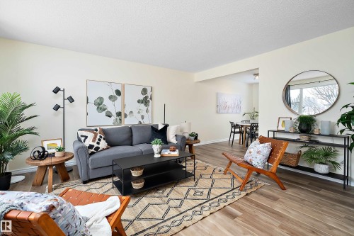 3207 107 Avenue, Edmonton, AB - Indoor Photo Showing Living Room