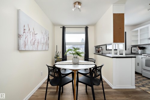 3207 107 Avenue, Edmonton, AB - Indoor Photo Showing Dining Room