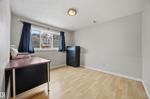 7918 121 Avenue, Edmonton, AB - Indoor