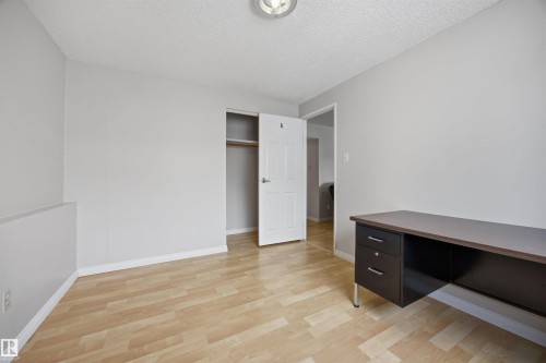 7918 121 Avenue, Edmonton, AB - Indoor Photo Showing Other Room