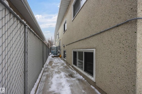 7918 121 Avenue, Edmonton, AB - Outdoor