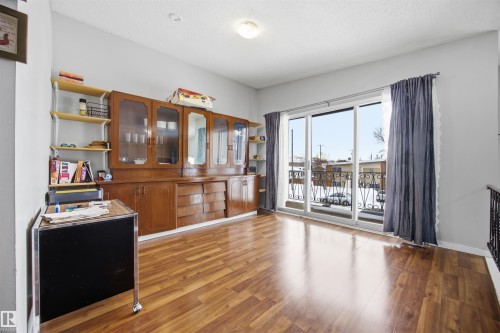 Main Level - 7918 121 Avenue, Edmonton, AB - Indoor