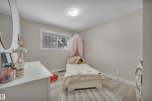 11005 155 Street, Edmonton, AB - Indoor