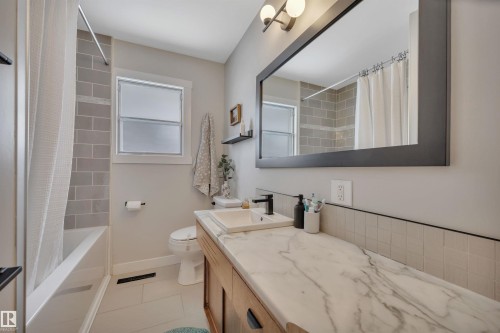 11005 155 Street, Edmonton, AB - Indoor Photo Showing Bathroom