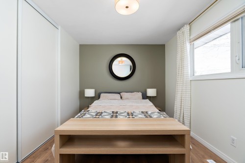 9239 Ottewell Road, Edmonton, AB - Indoor Photo Showing Bedroom