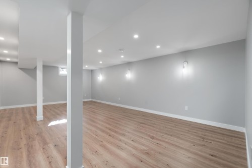 9239 Ottewell Road, Edmonton, AB - Indoor Photo Showing Other Room