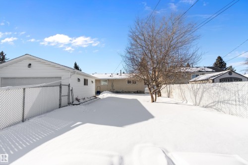 9239 Ottewell Road, Edmonton, AB - Outdoor