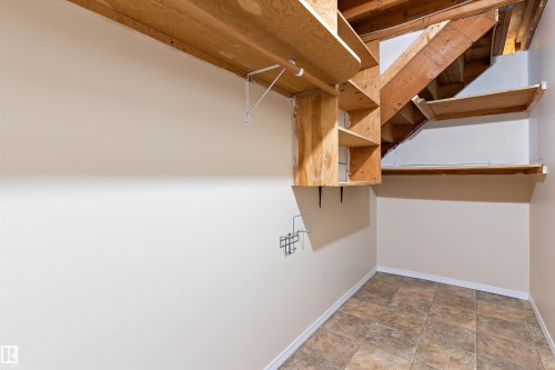 1511 104 Street, Edmonton, AB - Indoor