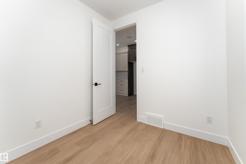 3103 Magpie Way, Edmonton, AB - Indoor Photo Showing Other Room