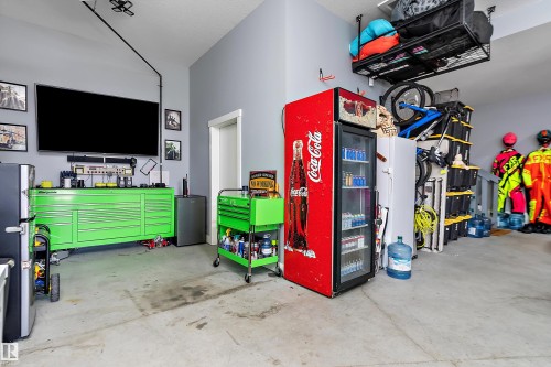 #621 55101 Ste. Anne Trail, Rural Lac Ste. Anne County, AB - Indoor Photo Showing Garage