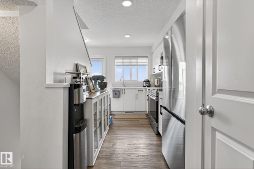 46 850 Secord Boulevard, Edmonton, AB - Indoor