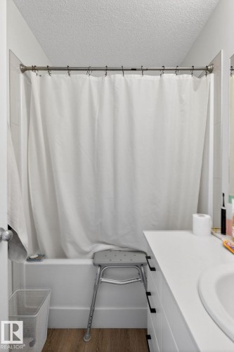 46 850 Secord Boulevard, Edmonton, AB - Indoor Photo Showing Bathroom