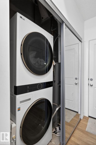 46 850 Secord Boulevard, Edmonton, AB - Indoor Photo Showing Laundry Room