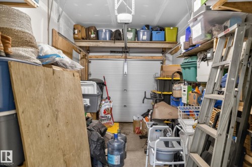 46 850 Secord Boulevard, Edmonton, AB - Indoor Photo Showing Garage