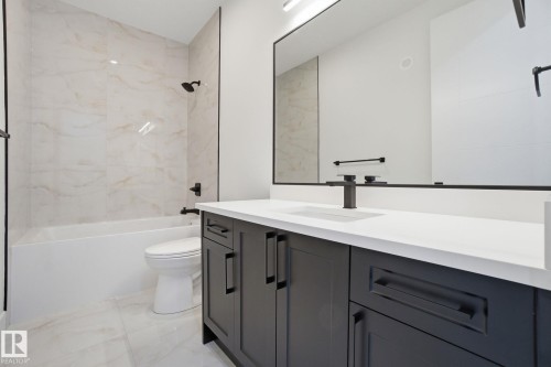 Full bath featuring vanity and shower / bathtub combination - 3294 Chernowski Way, Edmonton, AB - Indoor Photo Showing Bathroom