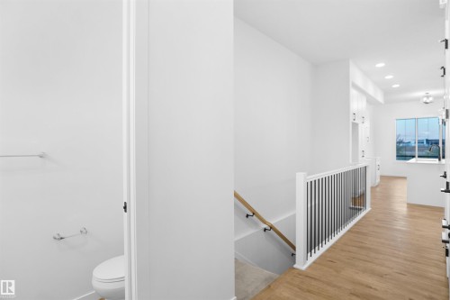 7515 Observer Lane, Edmonton, AB - Indoor Photo Showing Other Room