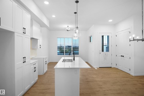 7515 Observer Lane, Edmonton, AB - Indoor Photo Showing Kitchen With Double Sink