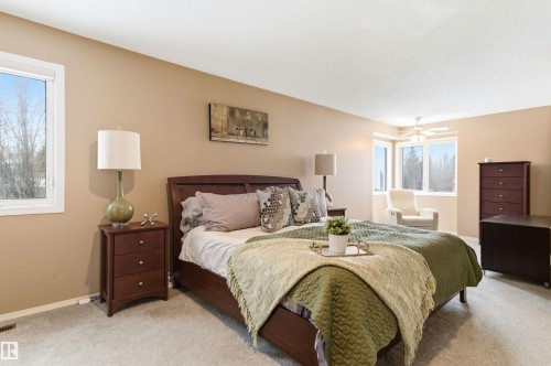 Bedroom featuring baseboards and light colored carpet - 326 O'Connor Close, Edmonton, AB - Indoor Photo Showing Bedroom