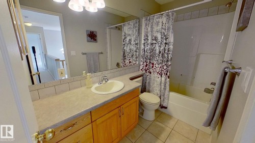 24 Pipestone Drive, Devon, AB - Indoor Photo Showing Bathroom