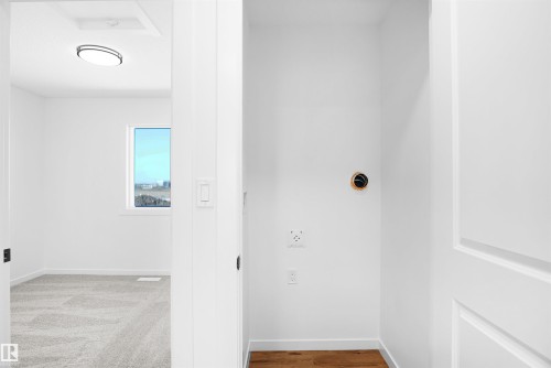 5158 River'S Edge Way, Edmonton, AB - Indoor Photo Showing Other Room