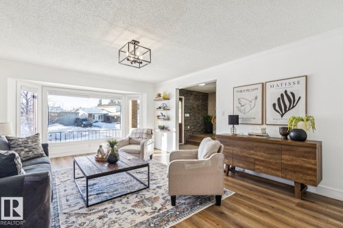 3021 105A Street, Edmonton, AB - Indoor Photo Showing Living Room