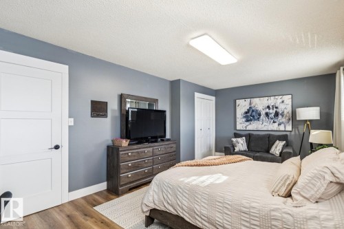 3021 105A Street, Edmonton, AB - Indoor Photo Showing Bedroom