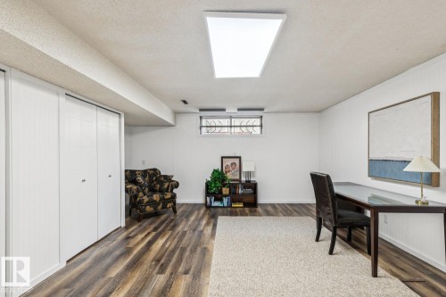 3021 105A Street, Edmonton, AB - Indoor