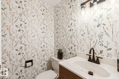 3021 105A Street, Edmonton, AB - Indoor Photo Showing Bathroom