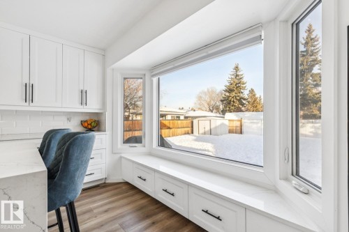 3021 105A Street, Edmonton, AB - Indoor