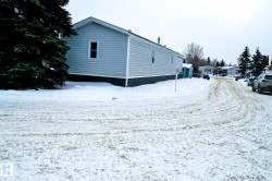 1035 Lakeland Crescent  Sherwood Park, AB T8H 1K7